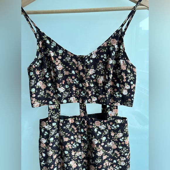 Pins and Needles midi printed cut out dress size XS - Picture 4 of 7